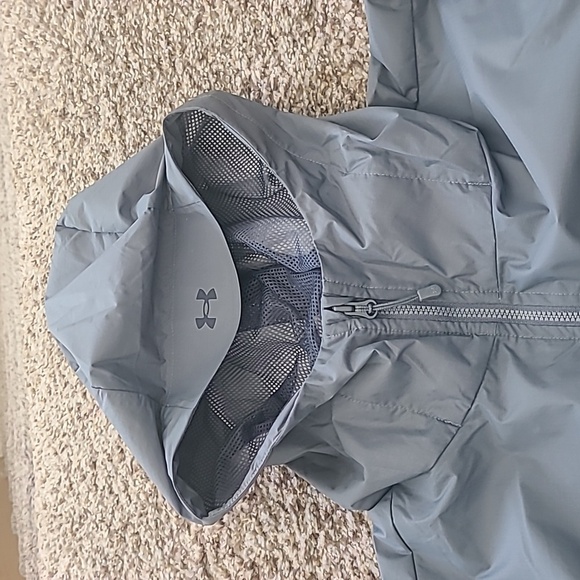 Under Armour Light Gray Hooded Windbreaker - Picture 3 of 7